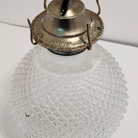 Vintage Diamond Pattern Glass Oil Lamp / Latern - Picture 4 of 4